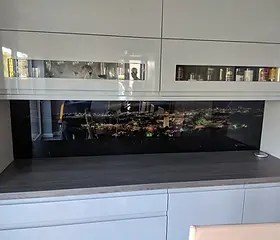 GLASS & ACRYLIC FITTING SERVICES