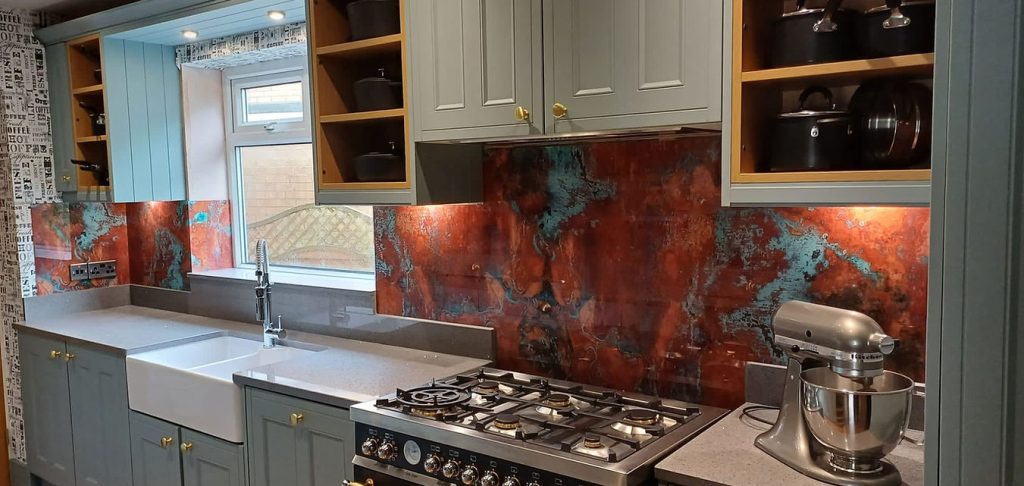 GLASS SPLASHBACKS WITH GUARANTEED PRECISION IN BURNLEY